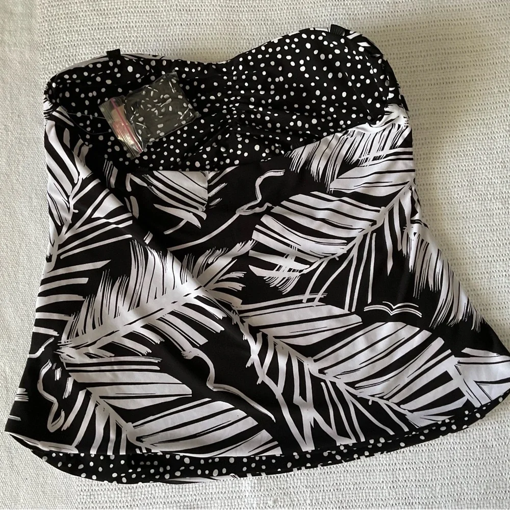 St. John's Bay reversable Black and White Bikini Top